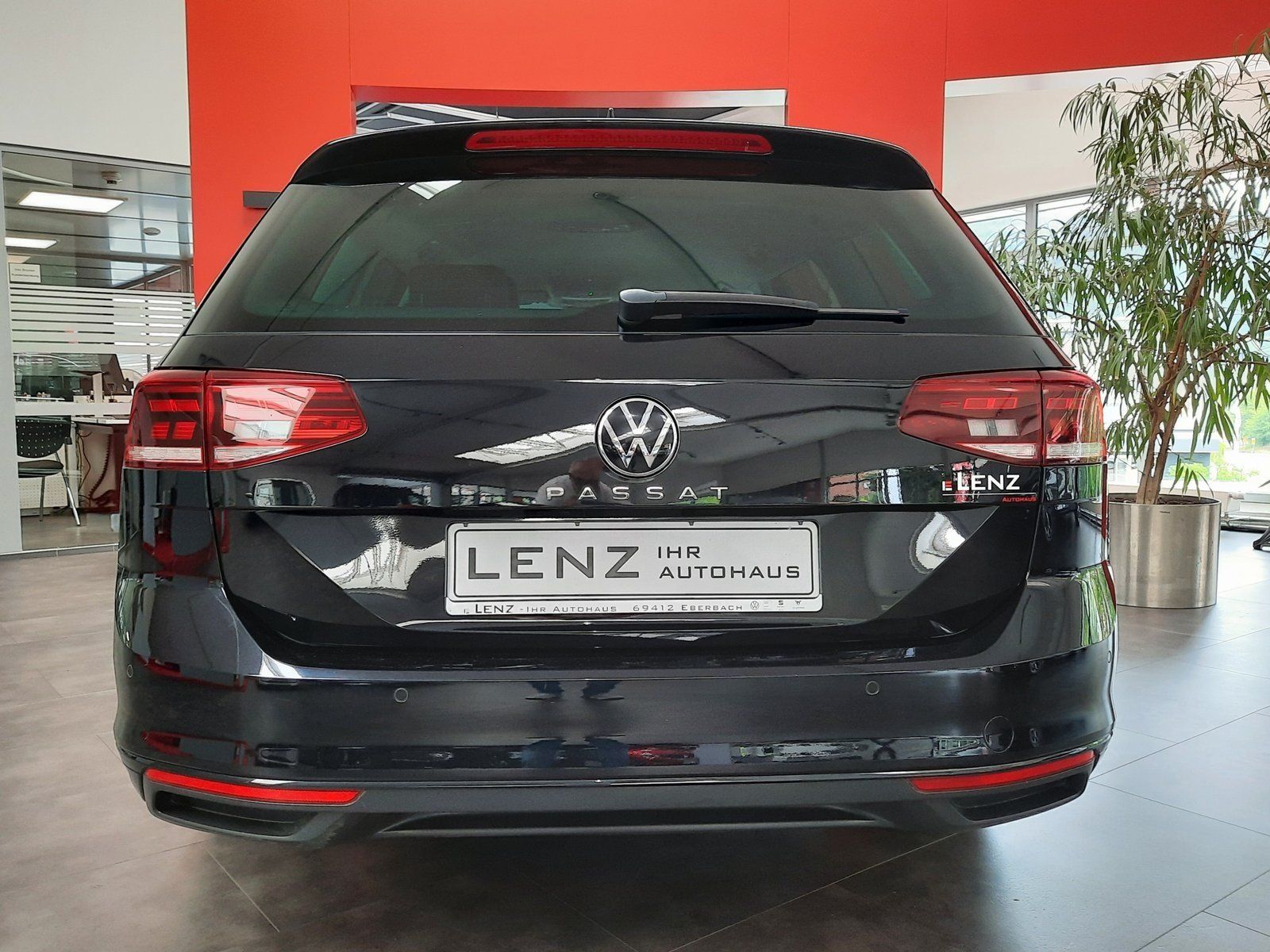 Fahrzeugabbildung Volkswagen Passat Variant Business TSI DSG *AHK*Cam*Navi*