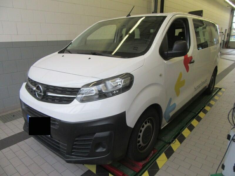 Opel Vivaro Kombi M 9 Sitzer 1. Hd