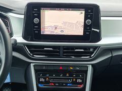 VW T-Roc Life 110PS #NAVI #APP #SHZ. VW T-Roc Life 110PS #NAVI #APP #SHZ.