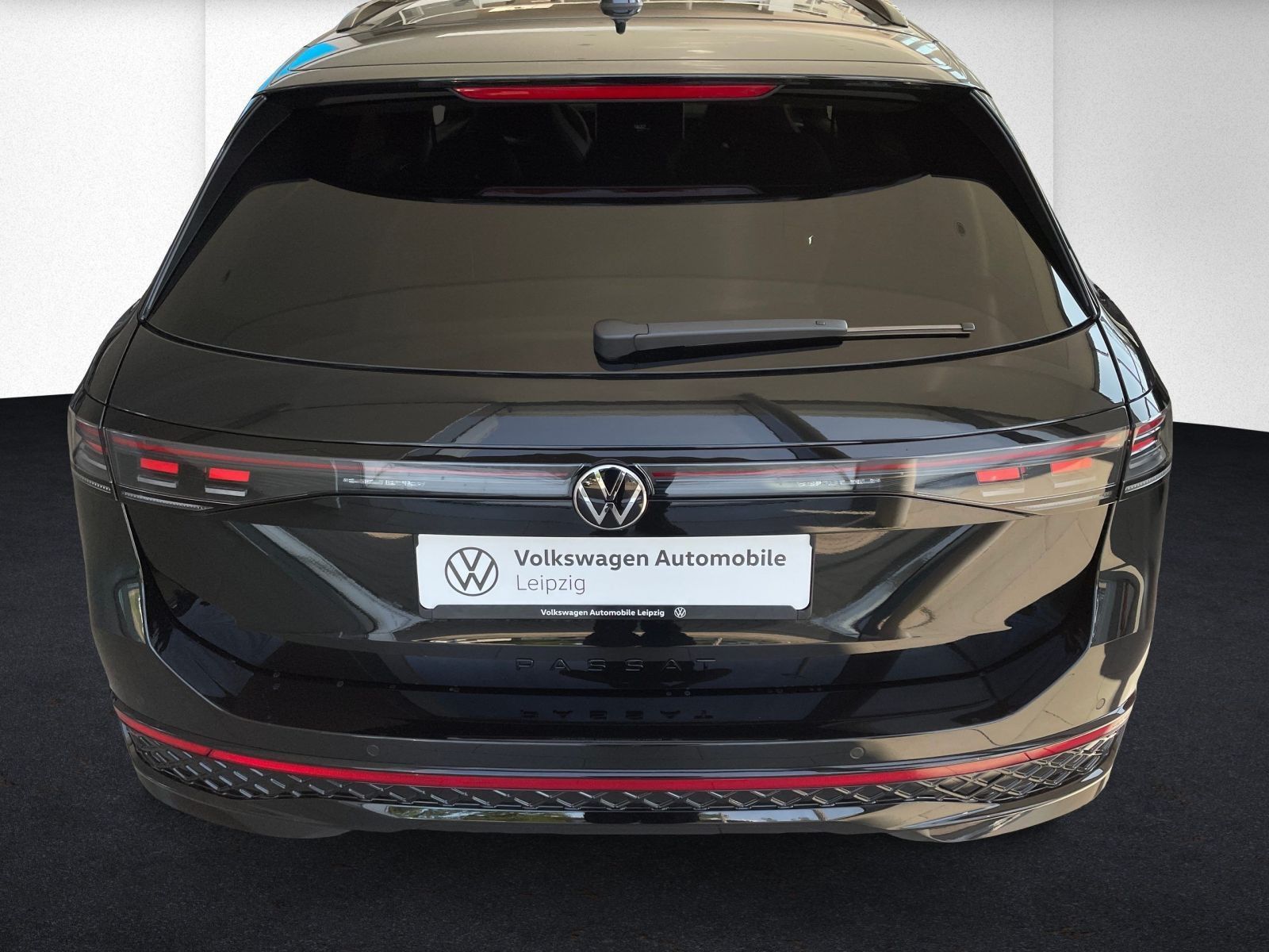 Volkswagen Passat R-Line 1.5 TSI eHybrid Signature ACC AHK foto 5