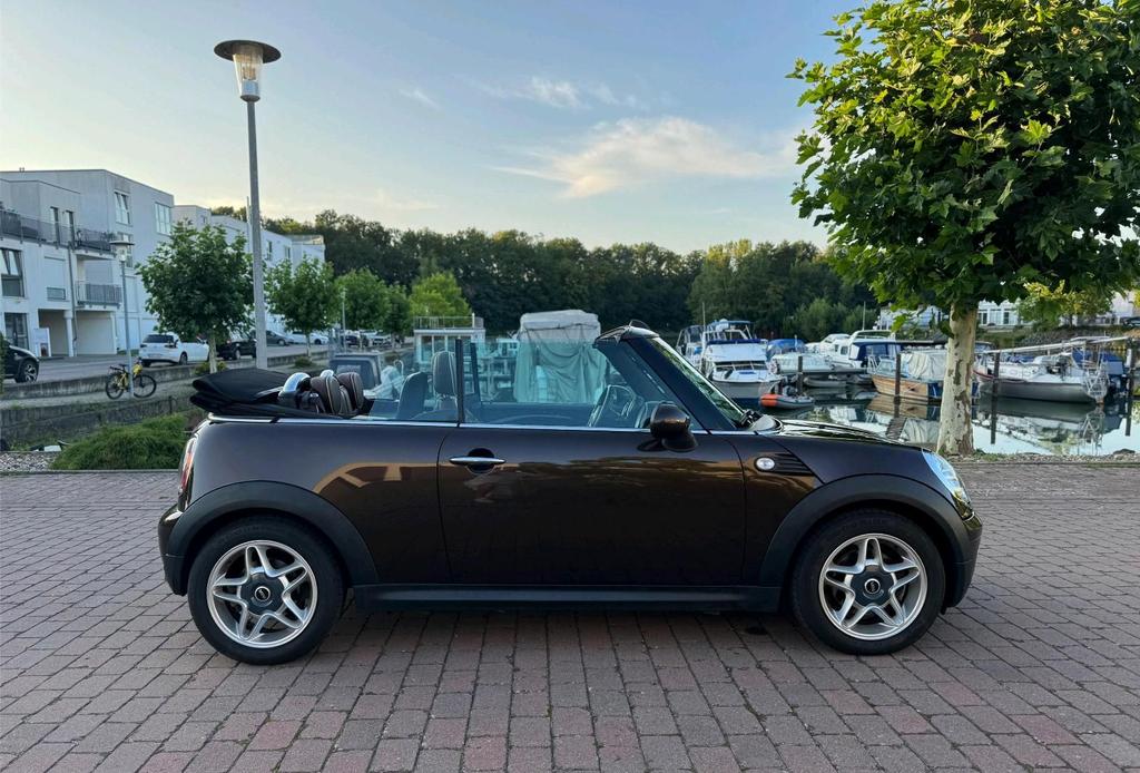 MINI Cooper Cabrio