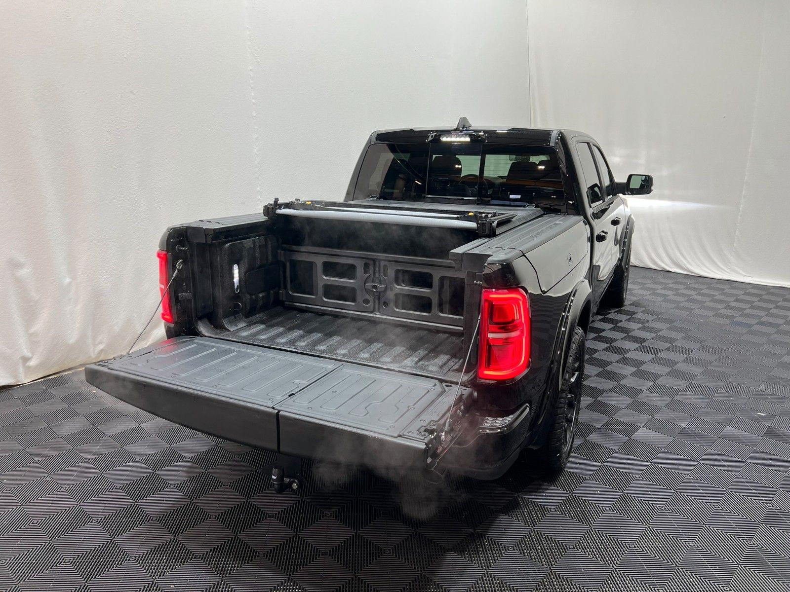 Fahrzeugabbildung Dodge RAM 1500 Limited Night  H/O 3.0L / MFT RTR Ed.