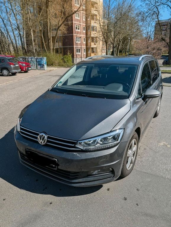 Image of Volkswagen Touran