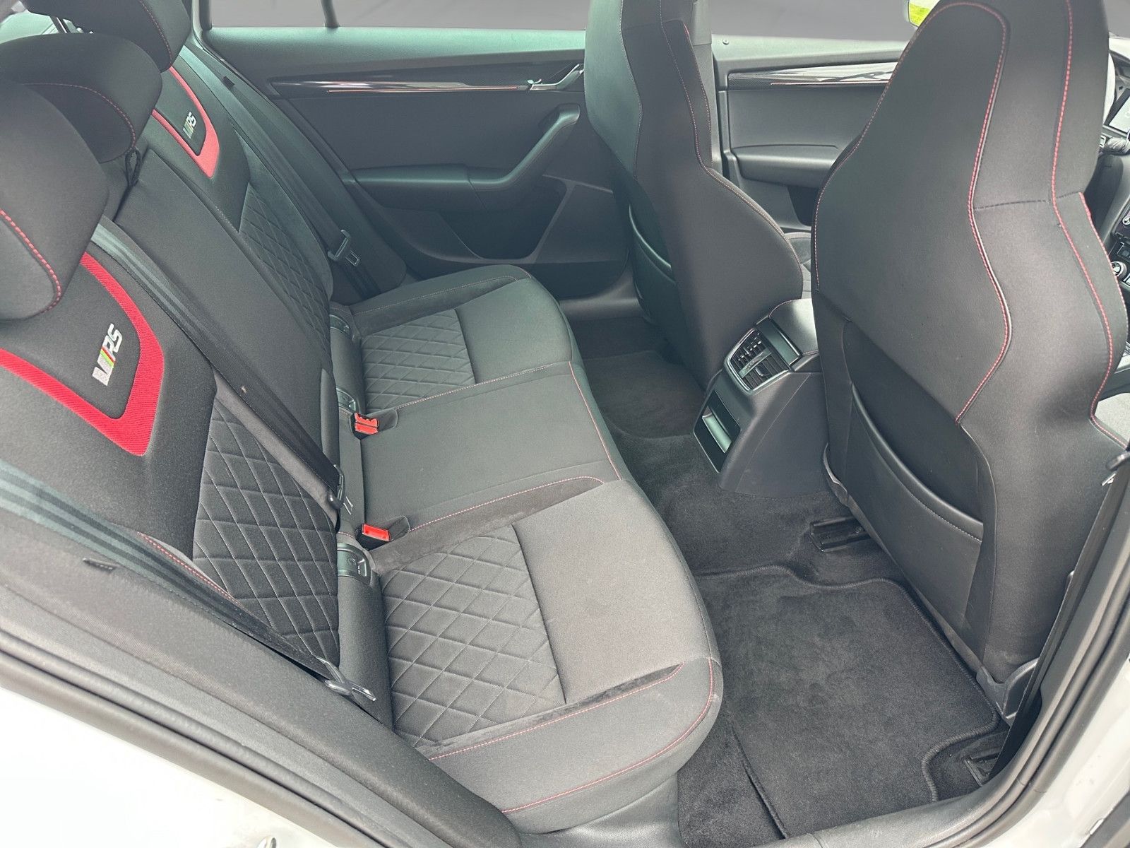 SKODA Octavia Combi RS 245 – Bild 5