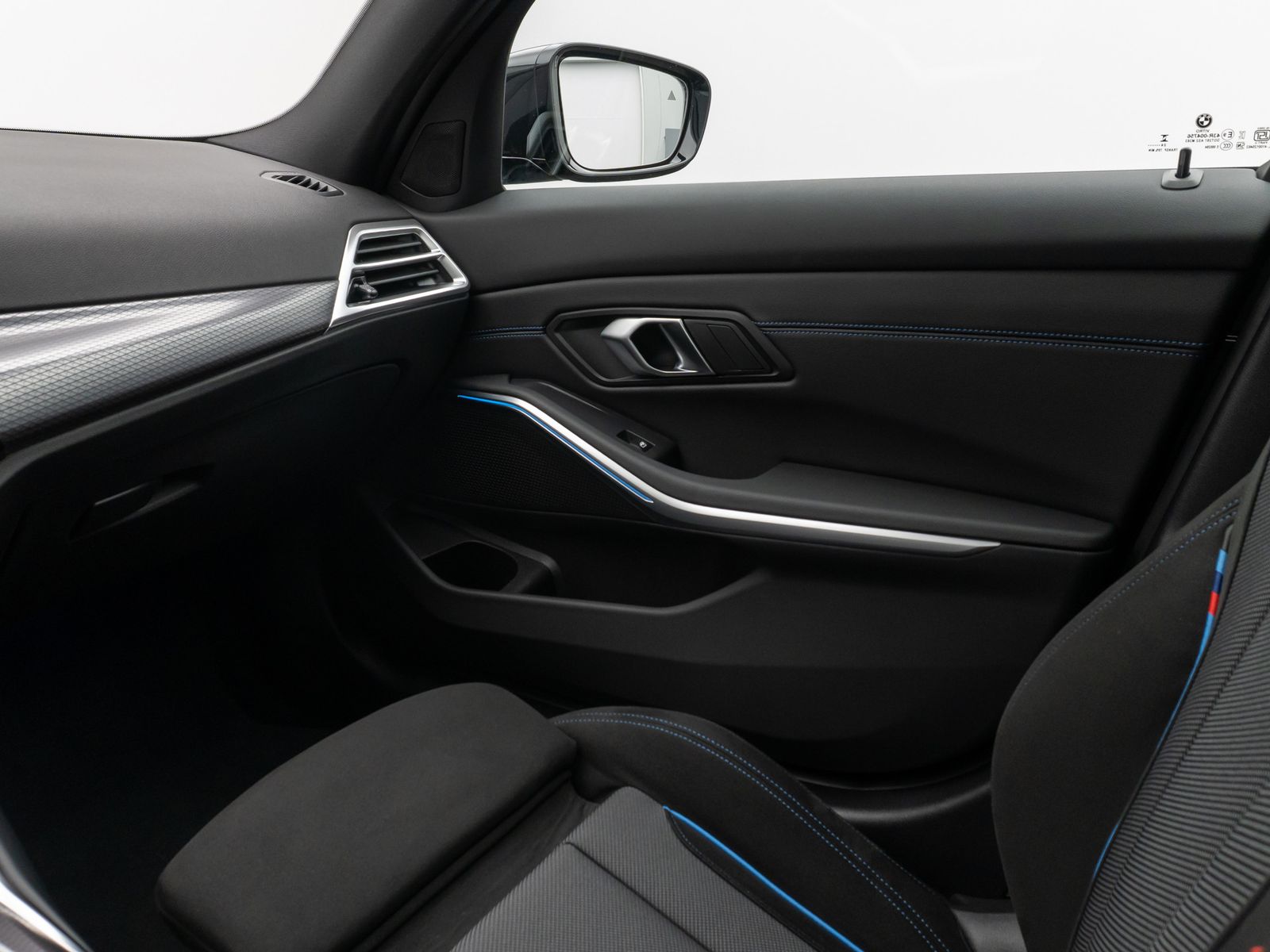 Fahrzeugabbildung BMW 320i xD M Sport 360°HUD DAB HiFi Stop&Go Komfort
