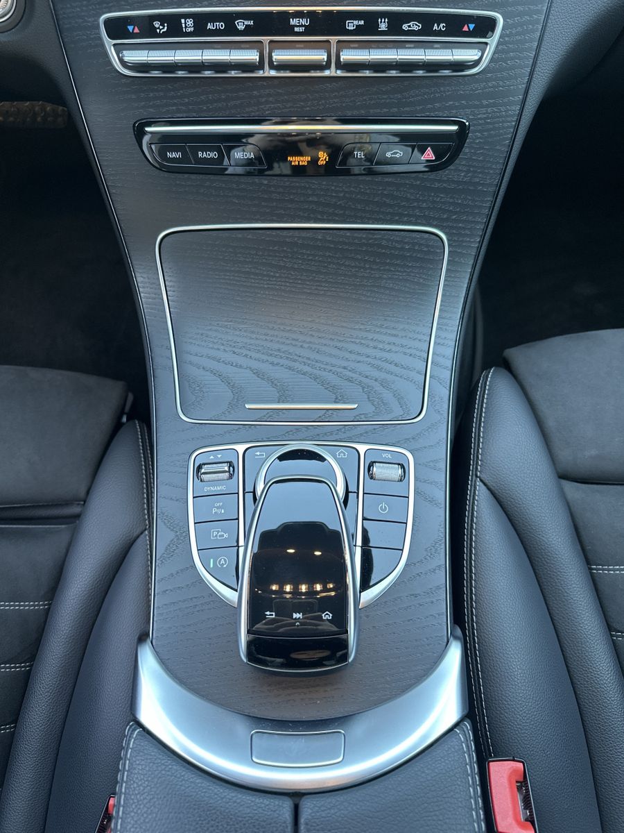 Fahrzeugabbildung Mercedes-Benz C 300d T 4M AMG Line NAV+LED+KAMERA+DISTRONIC+PP