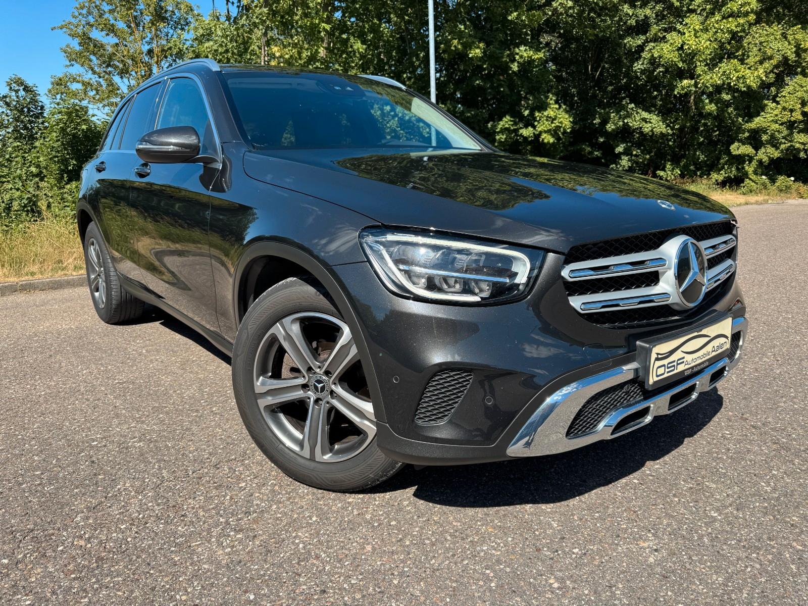 Mercedes-Benz GLC 220 d 4Matic,LED,AHK,R.Kam,Leder,Navi