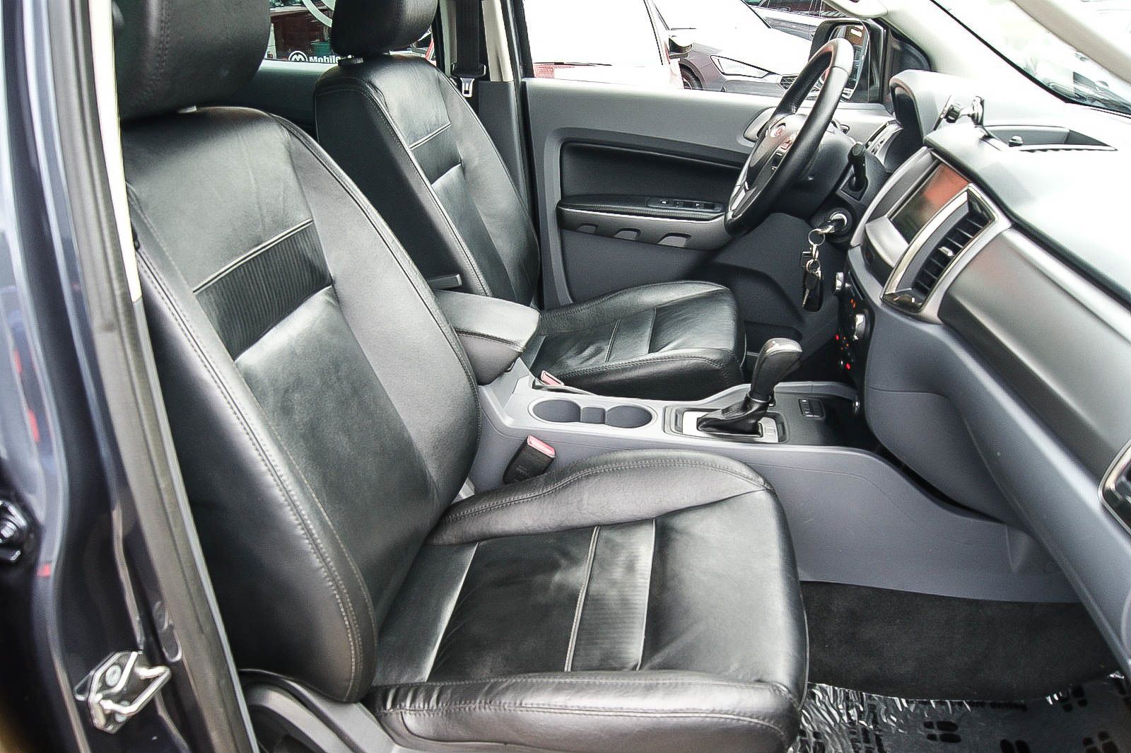 Fahrzeugabbildung Ford Ranger Limited 2.2 Doka 4x4 HARDTOP OFFROAD AHZV