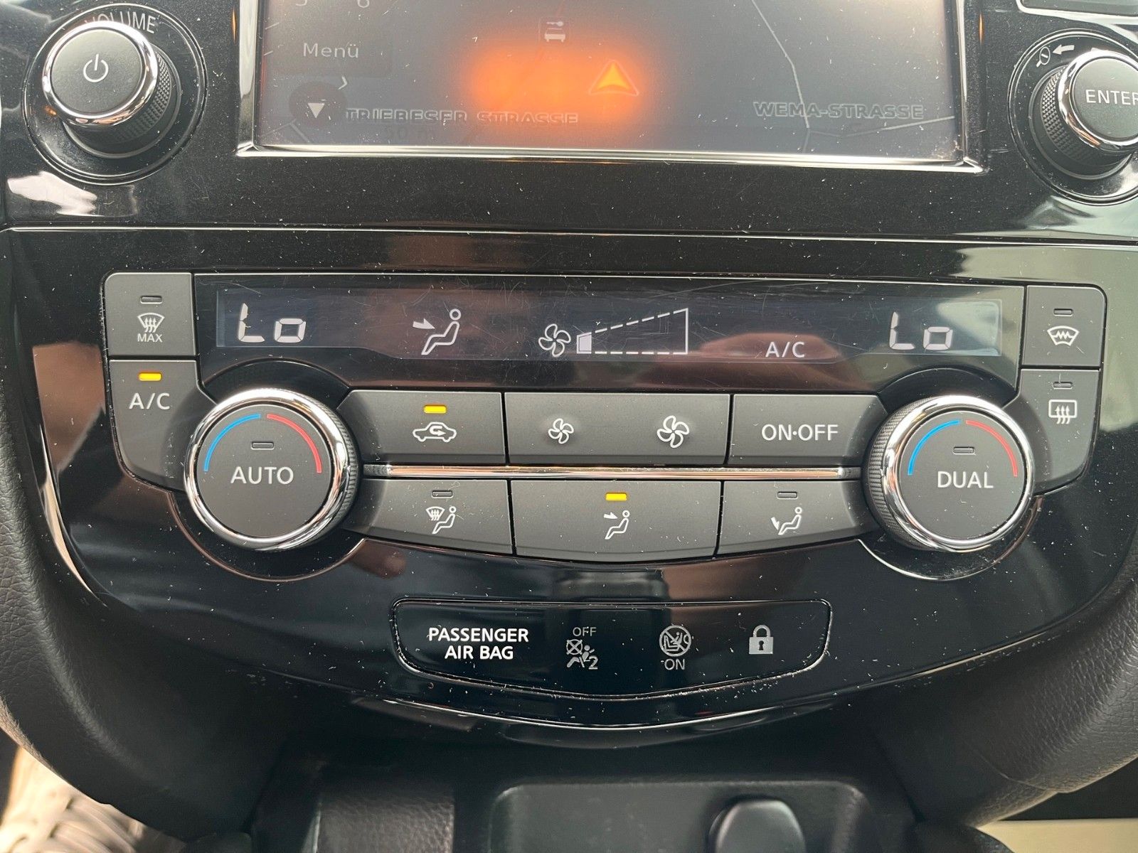 Nissan Qashqai 1.6 dCi Xtronic TEKNA – Bild 16