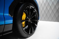 Urus S 2024 BLUE/BLACK-YELLOW MASSAGE B&amp;O PANO