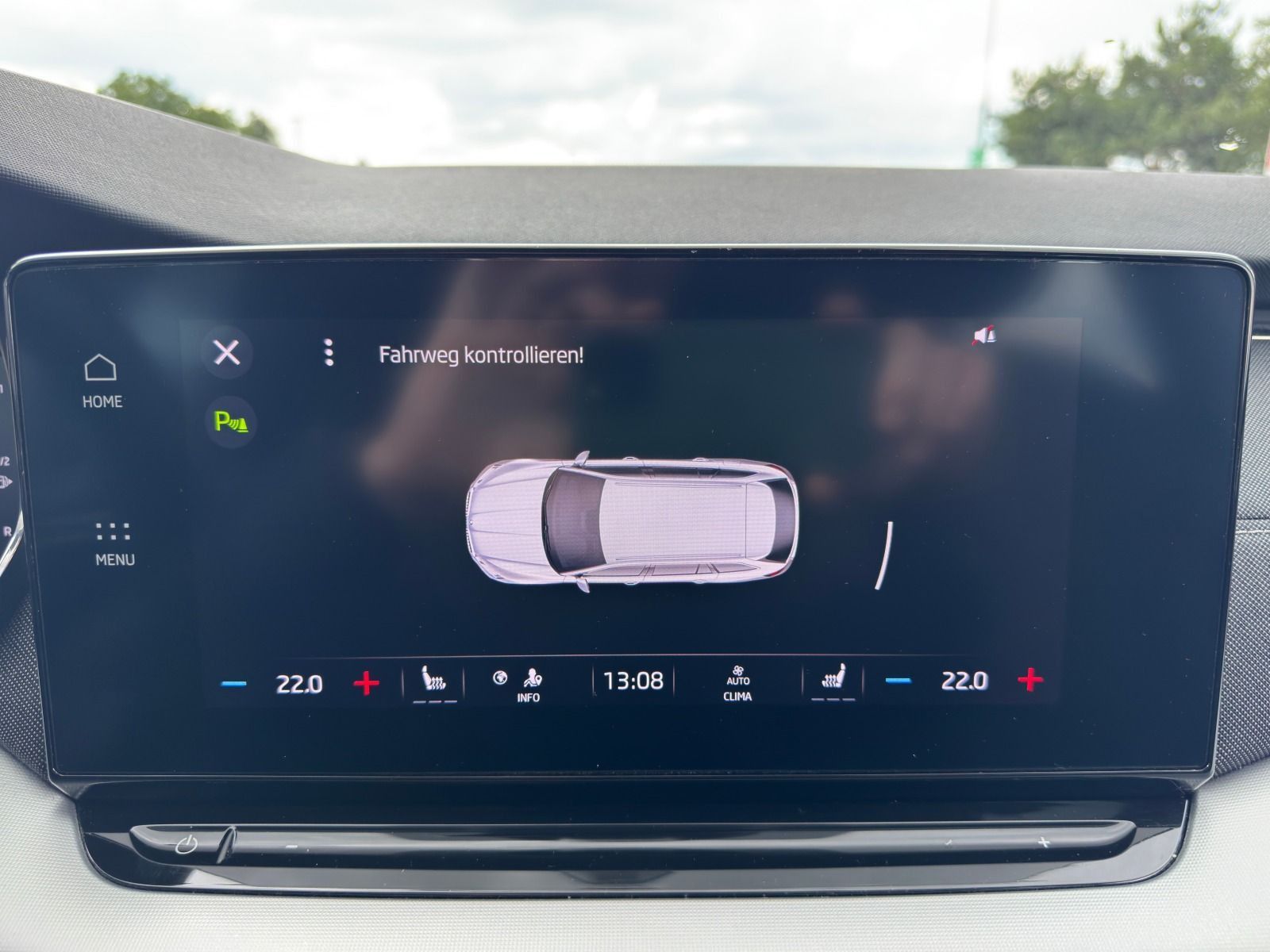 Fahrzeugabbildung SKODA Octavia Combi 1.5 TSI 6-Gang*NAVI*AHK*Head-Up*Si