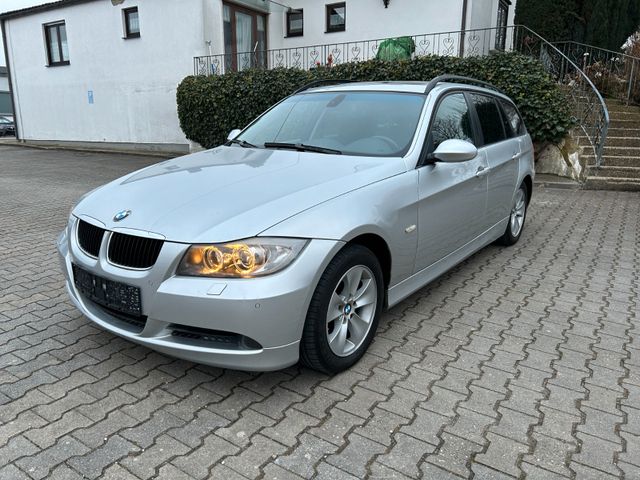 BMW 320i touring Automatik  Navi Panorama Xenon