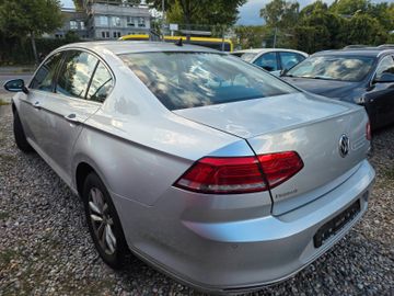 Volkswagen Passat - 5