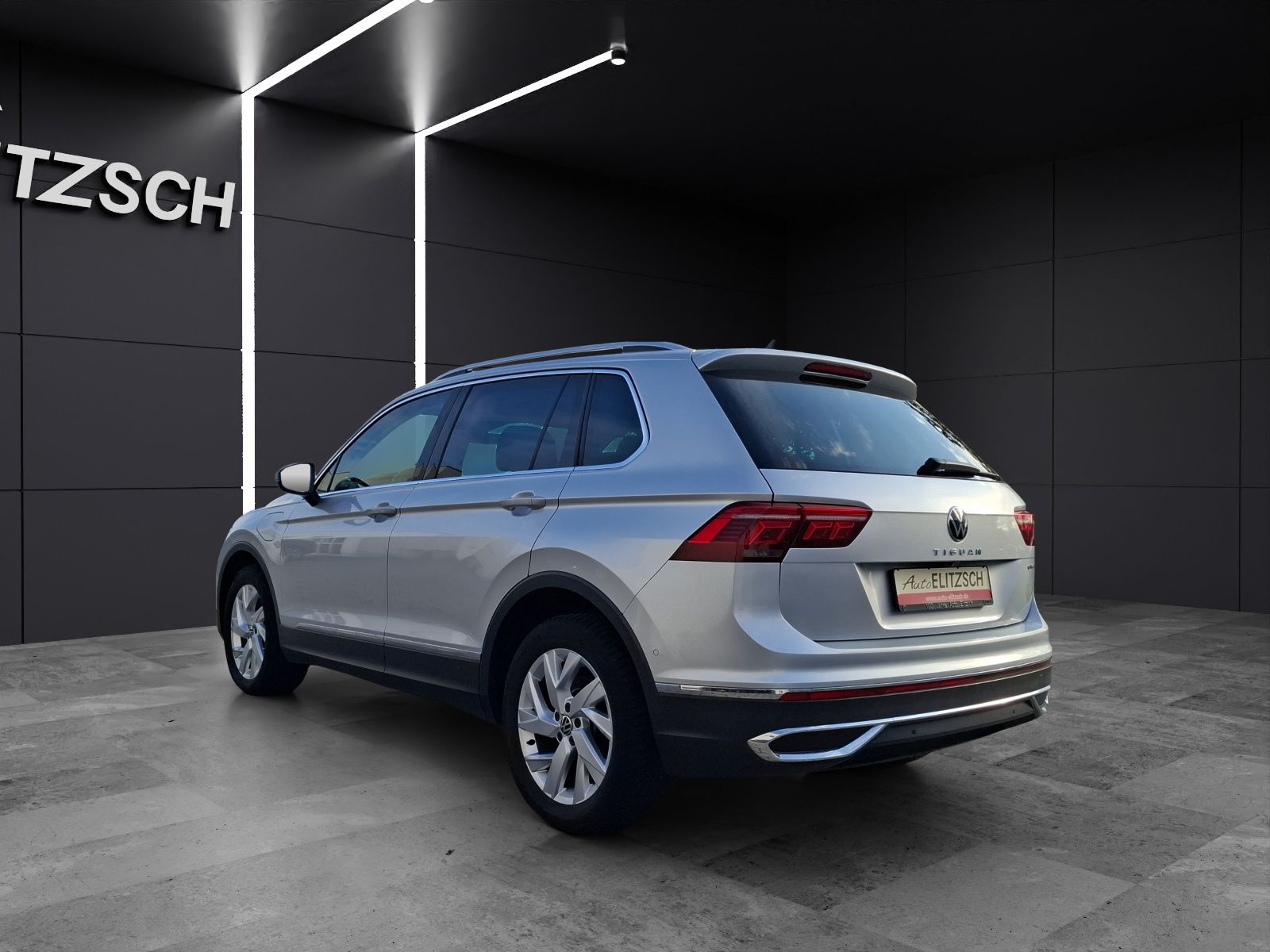 Fahrzeugabbildung Volkswagen Tiguan eHybrid Elegance DSG Matrix AHK Navi AID