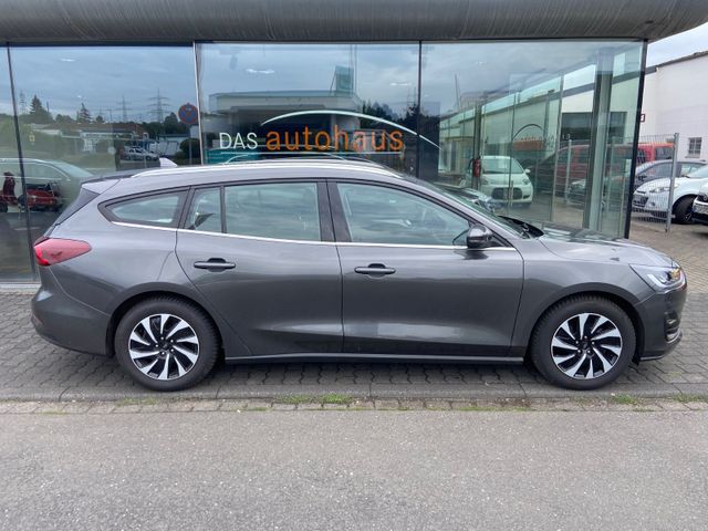 Fahrzeugabbildung Ford Focus Turnier Titanium NAVI+RFK , AHK abnehmbar