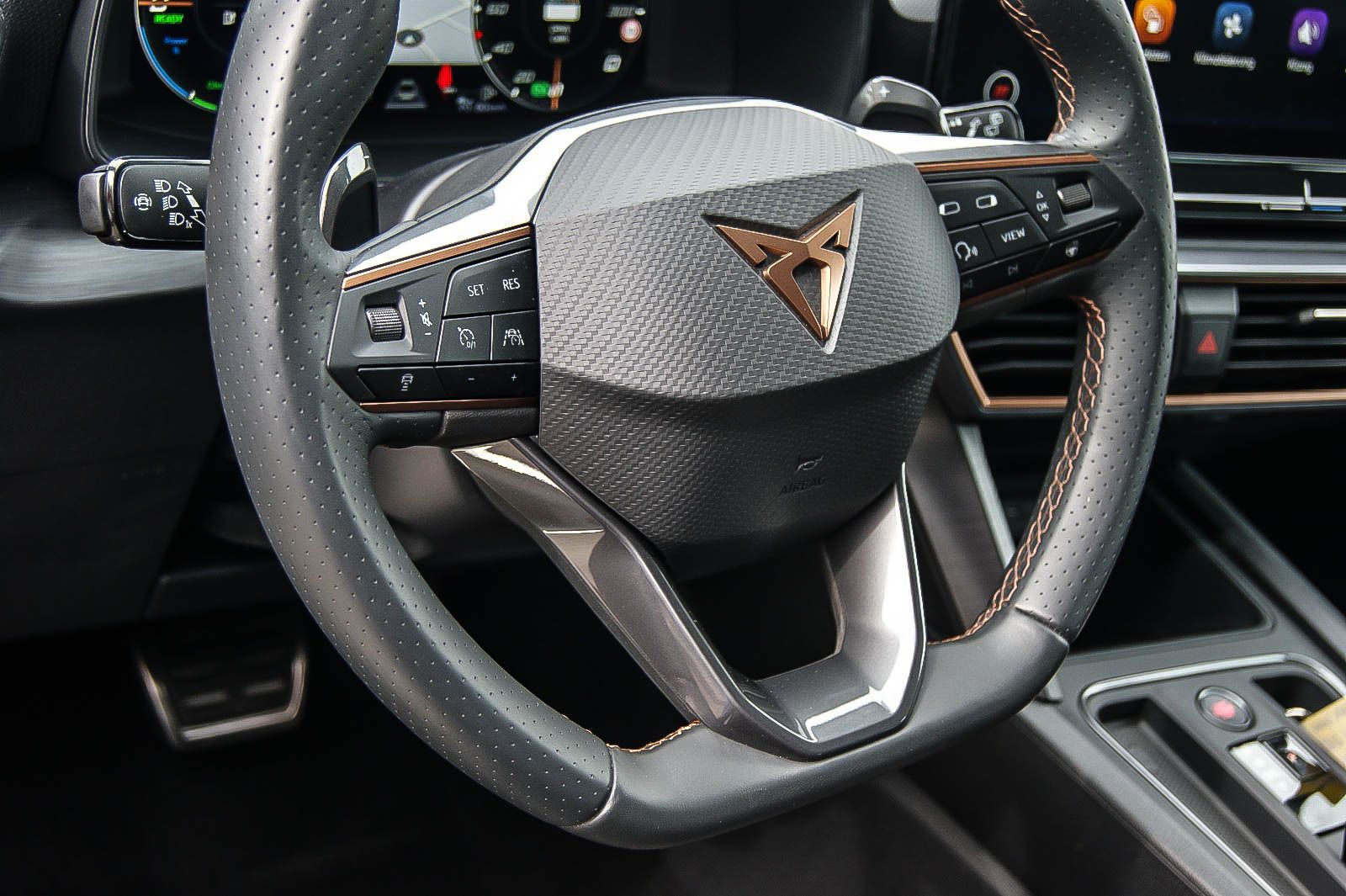 Fahrzeugabbildung CUPRA Leon Sportstourer e-HYBRID VIRTUAL ACC XL 1HAND