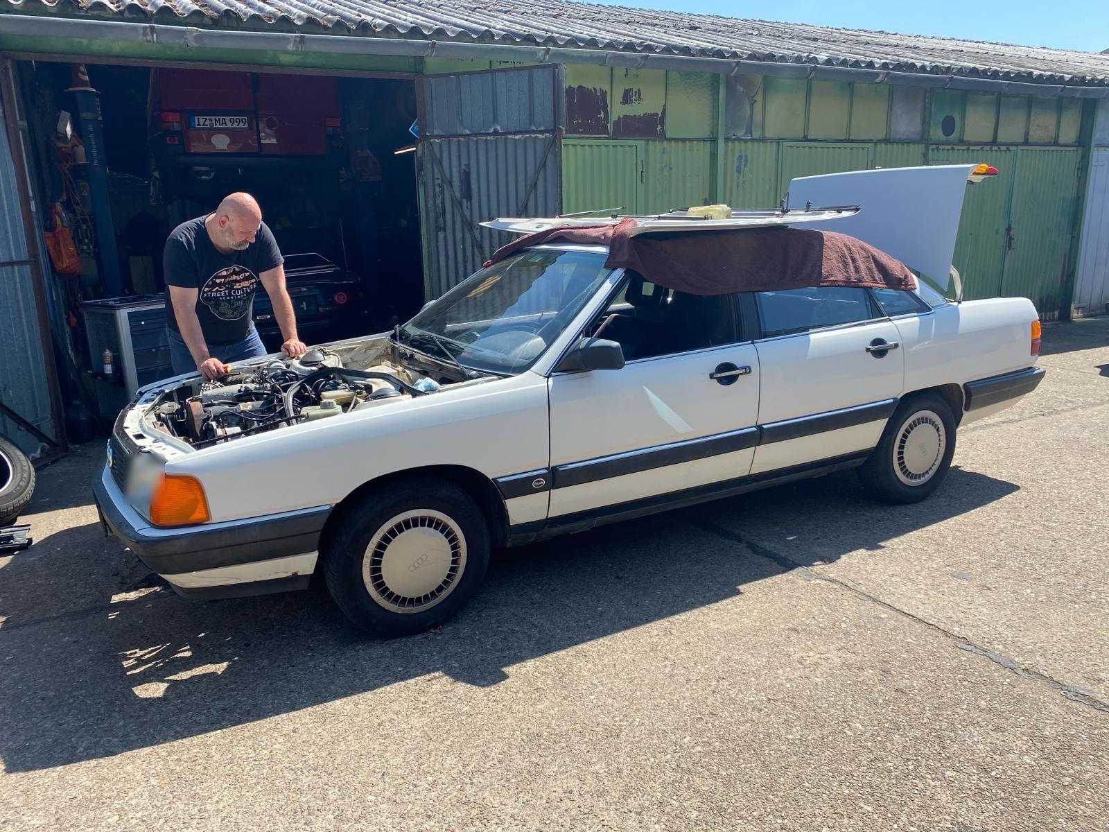 Audi 100