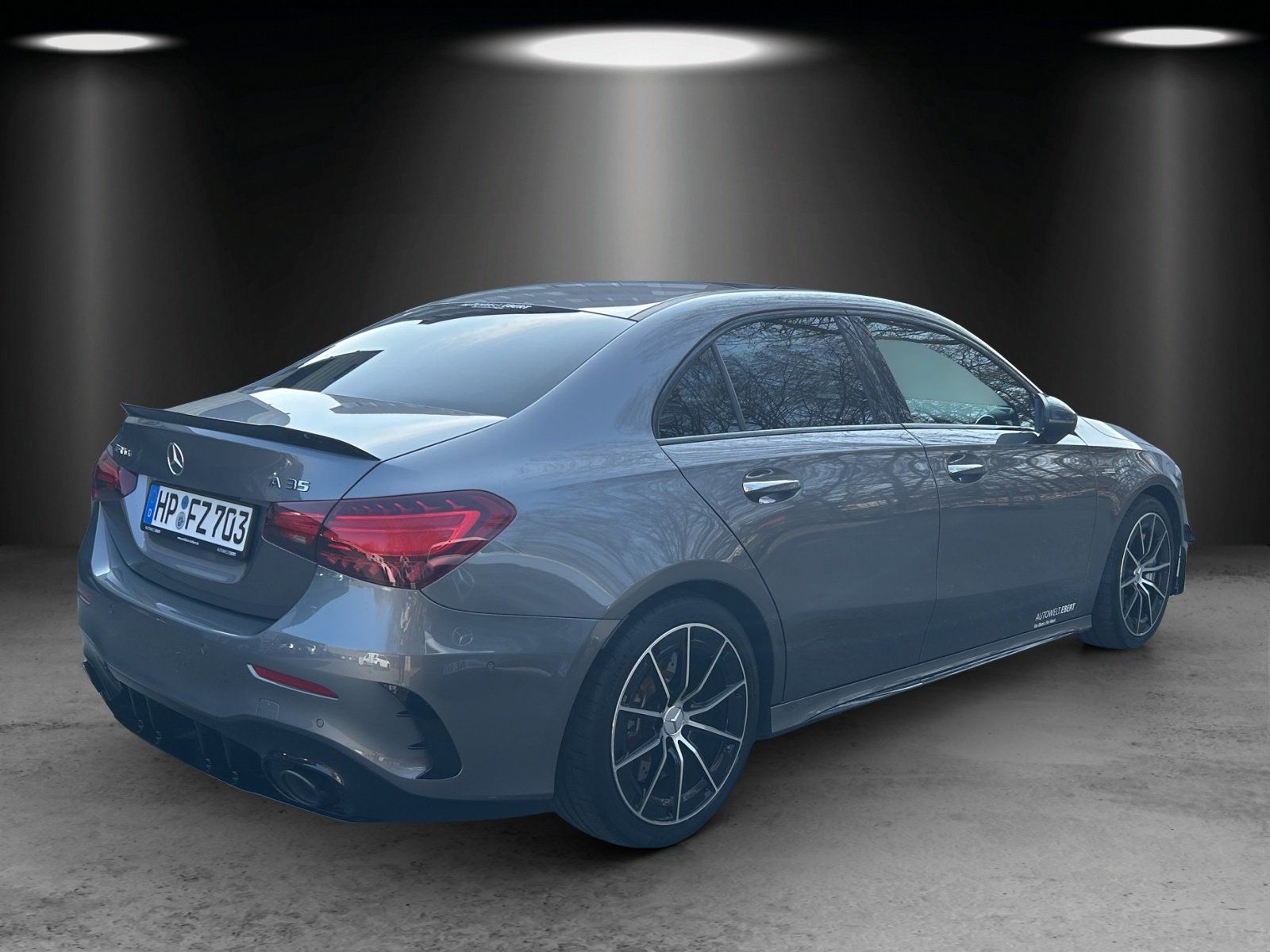 Fahrzeugabbildung Mercedes-Benz 4M Limousine PANO KEYL NIGHT RFK