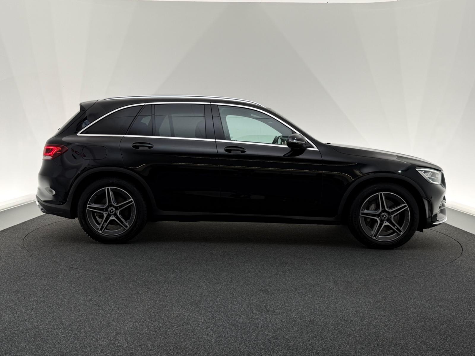 Mercedes-Benz GLC 300d 4Ma.*AMG LINE*LED-AHK-R.KAM-MBUX-TEMPO