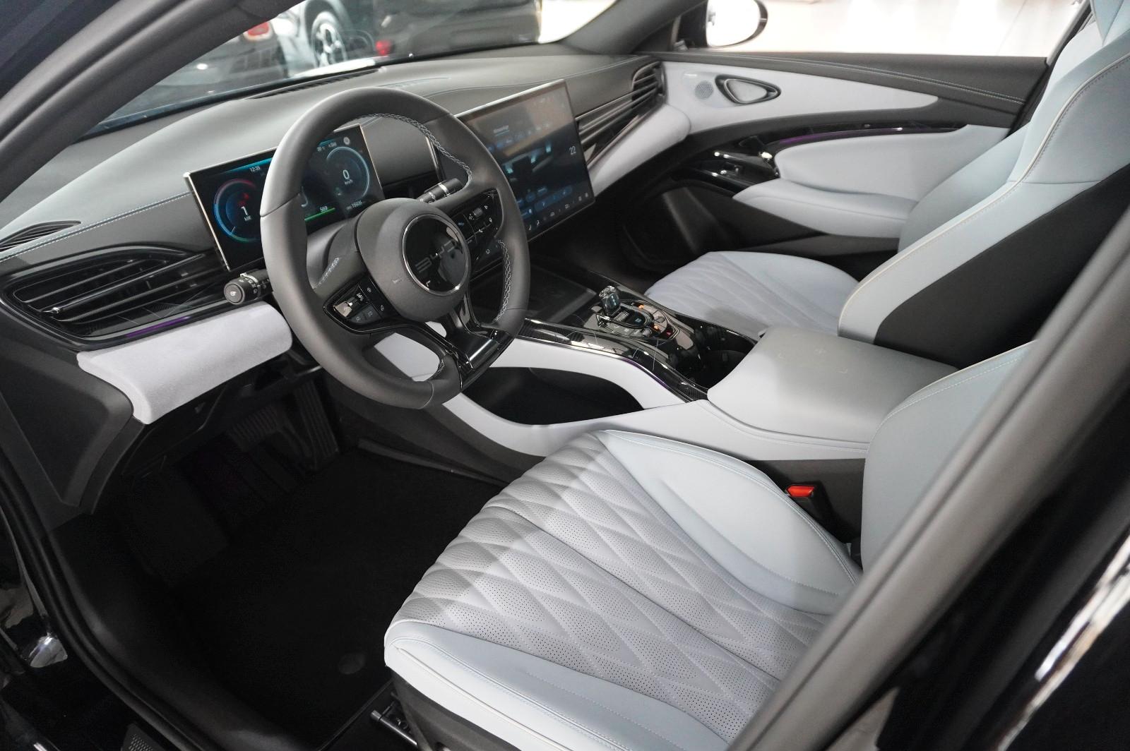 BYD SEAL RWD DESIGN 82,5 KWH NAVI/LED/360°/SPORT/DAB