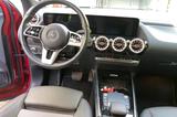 Mercedes-Benz EQA 300 4MATIC - - rote Mercedes-Benz EQA