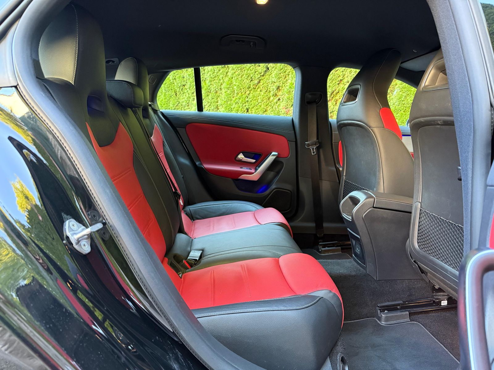 Vehicle illustration Mercedes-Benz CLA 200 Shooting Brake AMG LINE 8G LED+AHK+STHZ