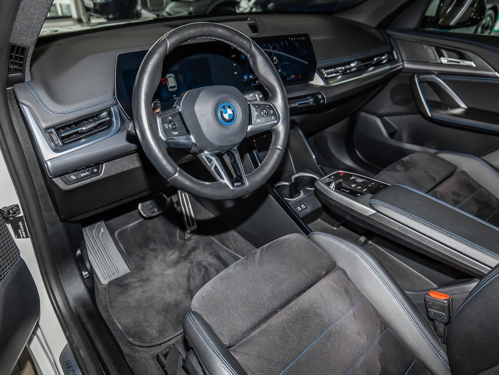 BMW iX1 - Bild 17