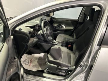 Toyota Yaris - 12