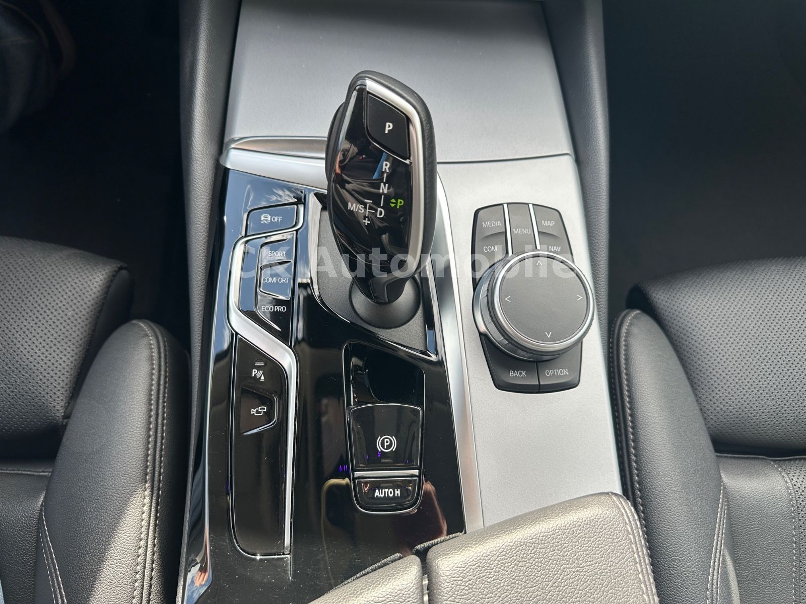 Fahrzeugabbildung BMW 520d Touring/Navi/Laser/Head-Up/Leder/360°/AHK