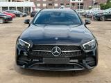 Mercedes-Benz E 300 de T-Modell AMG Line Exterieur - Hybrid (Diesel/Elektro): Schwarz, Schiebedach