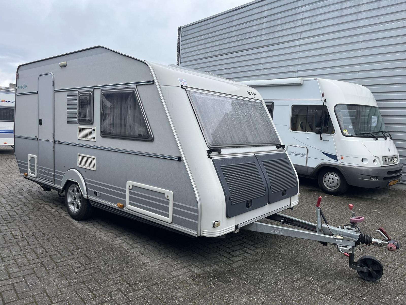 Kip 44 Star-line met voortent en luifel
