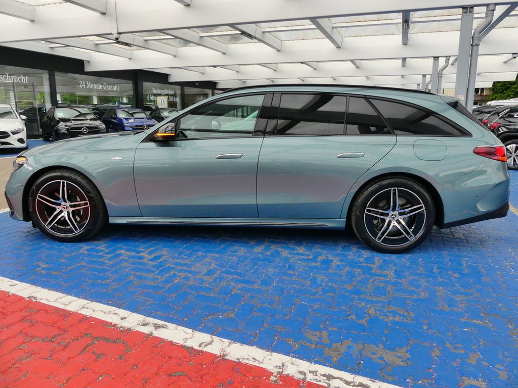 Mercedes-Benz E 300 — fotografia 3