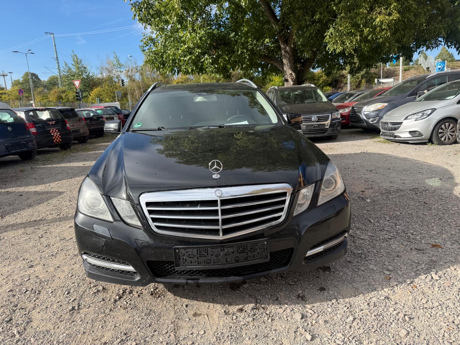 Mercedes-Benz E 300 CDI T BlueEFFICIENCY