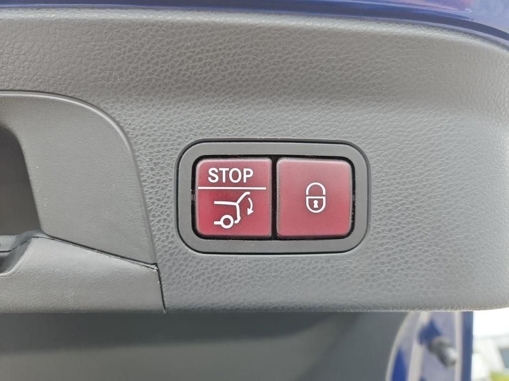 Fahrzeugabbildung Mercedes-Benz GLC 43 AMG 4M Coupé Totwi. ACC Memo HUD Airmatic
