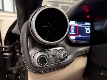 صورة مصغرة 50 لـ 2016 Ferrari GTC4LUSSO