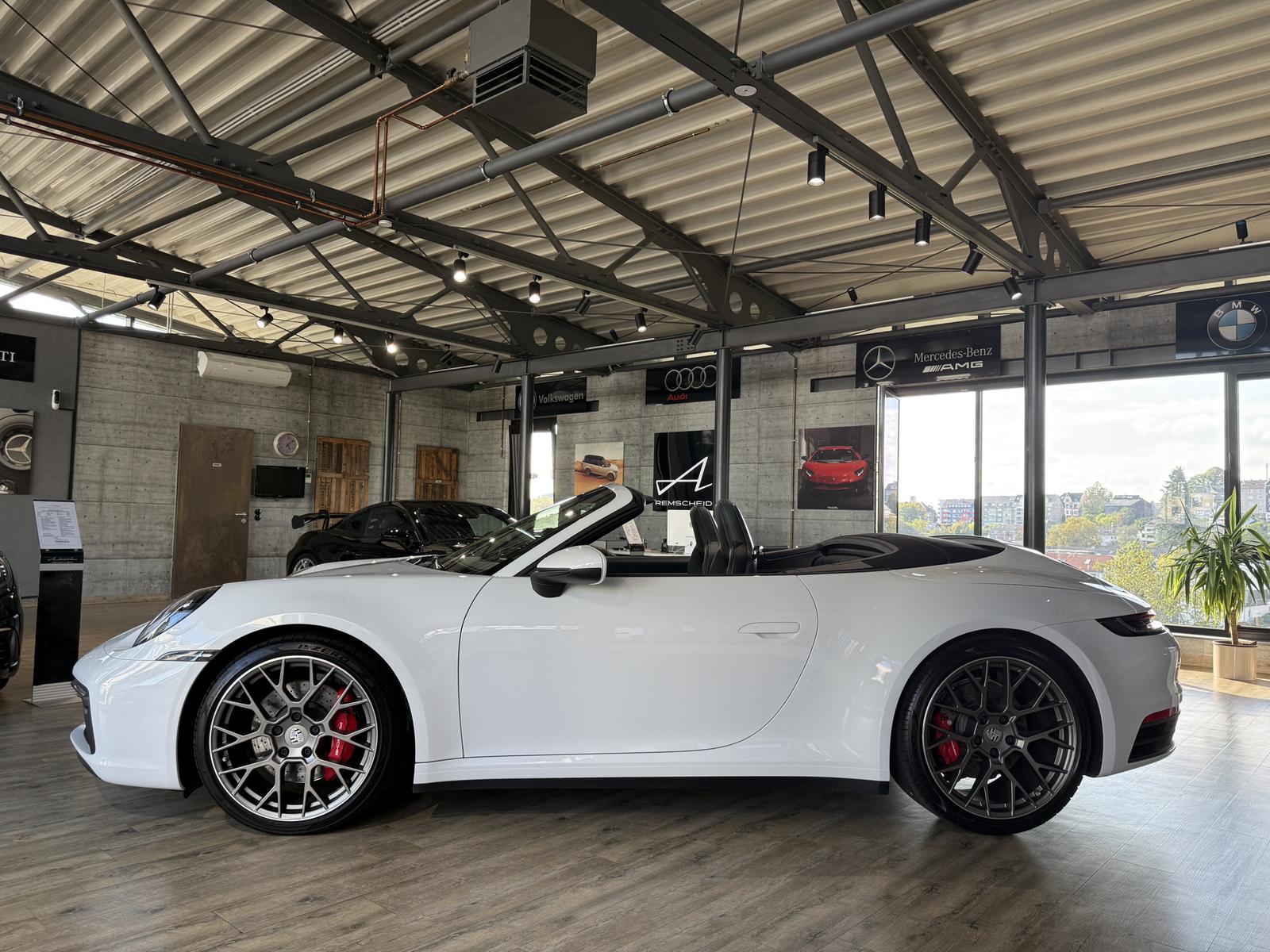 Porsche 992 Carrera 4S Cabriolet PDK*CHRONO*