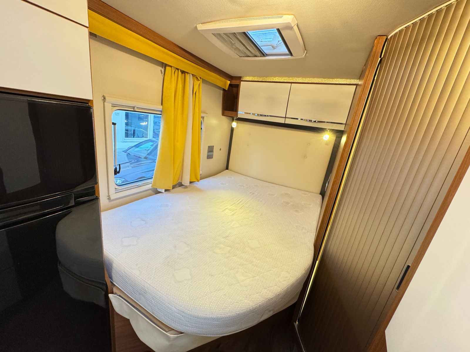 Fahrzeugabbildung Eura Mobil PROFILA RS 670 SB SAT HUBBETT LOUNGE PAKET LEDER