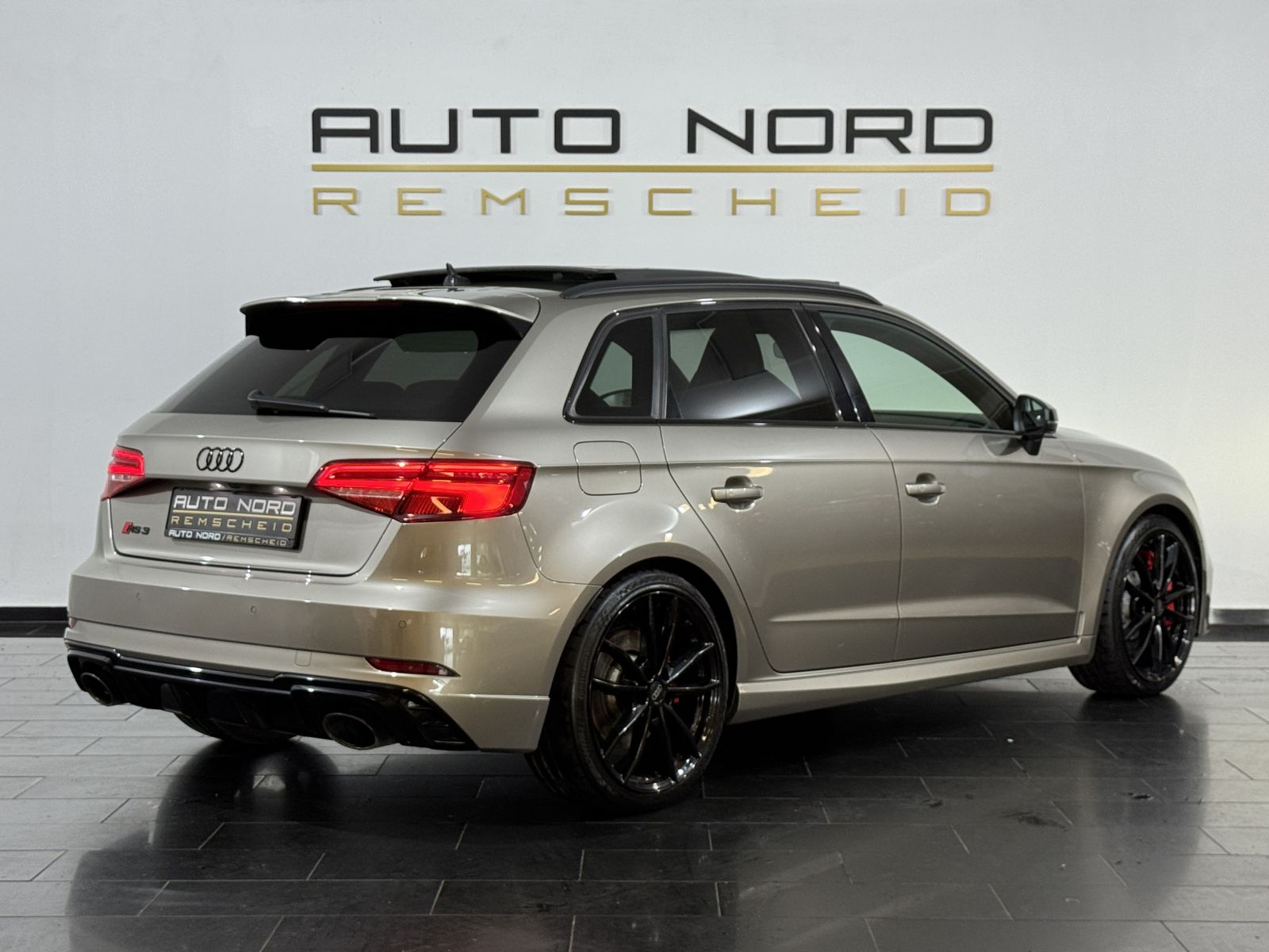 Audi RS3 foto 7