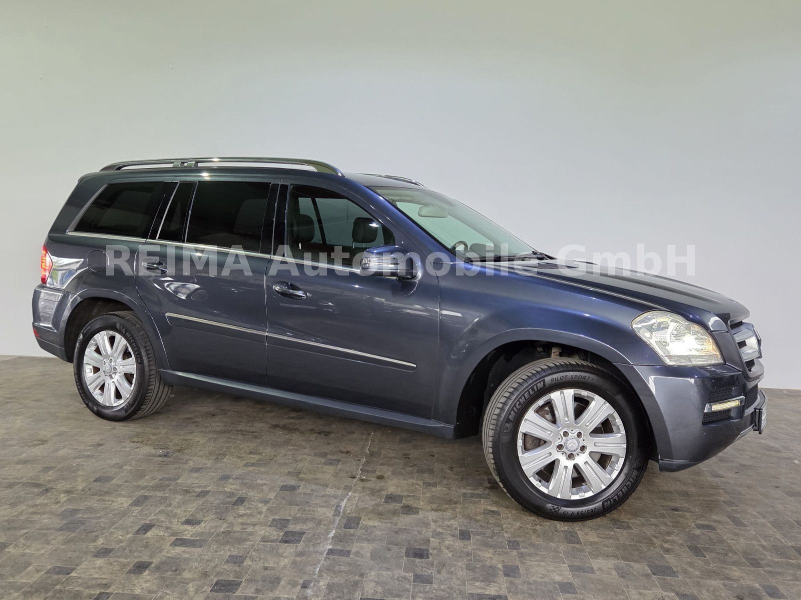Fahrzeugabbildung Mercedes-Benz GL 350 BlueTec 4Matic, 7 Sitzer, Leder, AHK