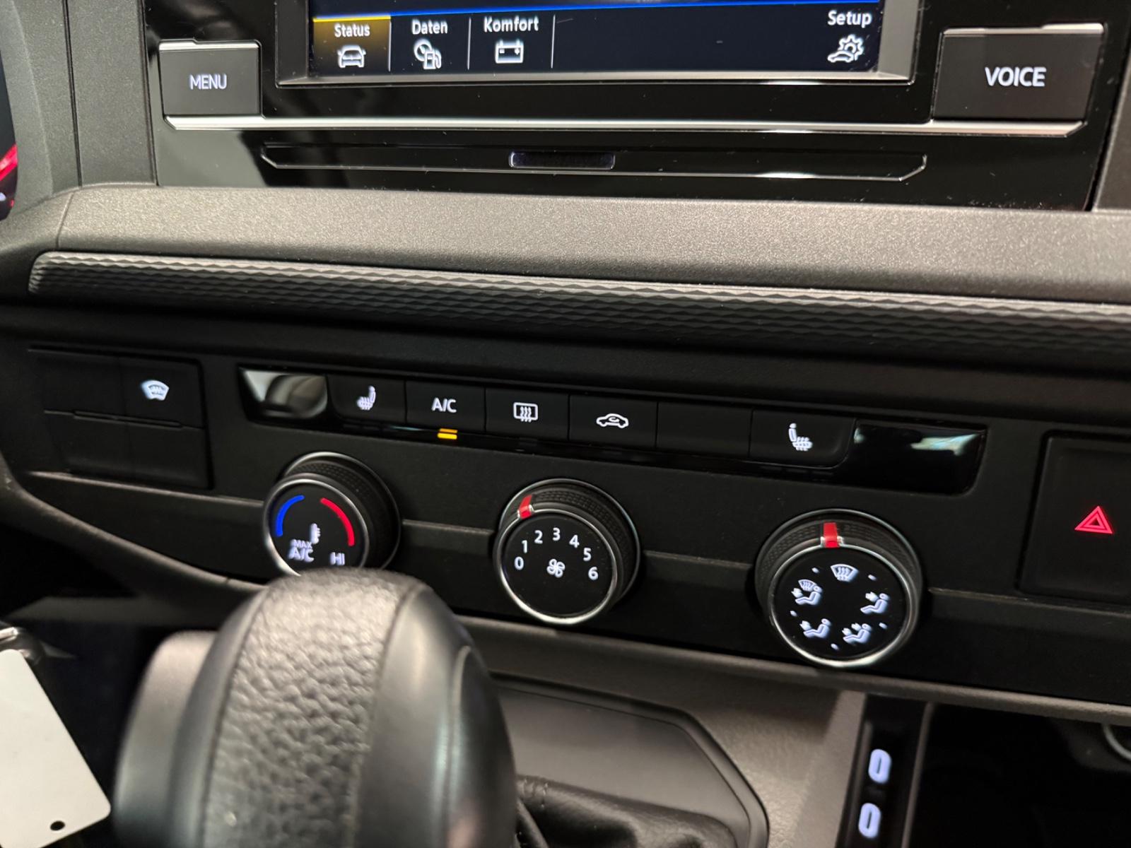 Volkswagen T6.1 Caravelle 4 Motion  DSG NAVI LED 8 SITZE