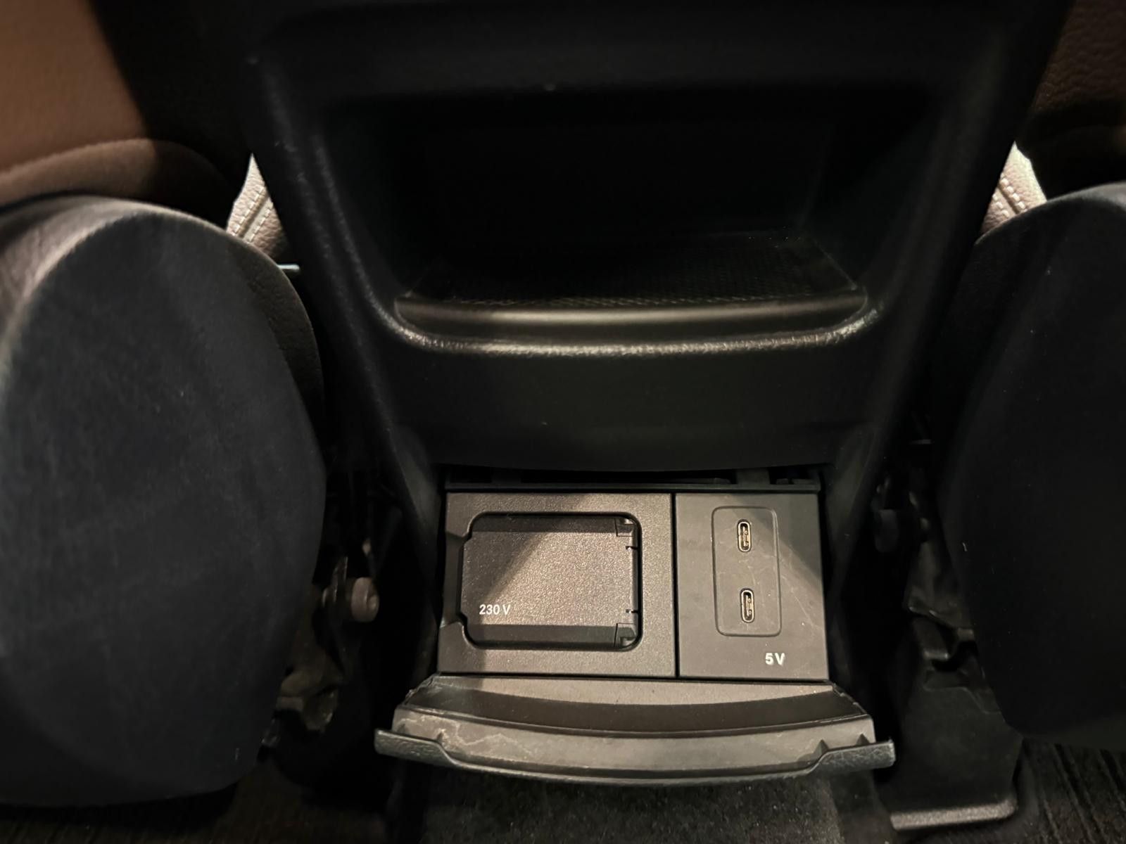 Fahrzeugabbildung Mercedes-Benz GLB 200 / SCHEKCHEFT / LED / NAVI / KAMERA