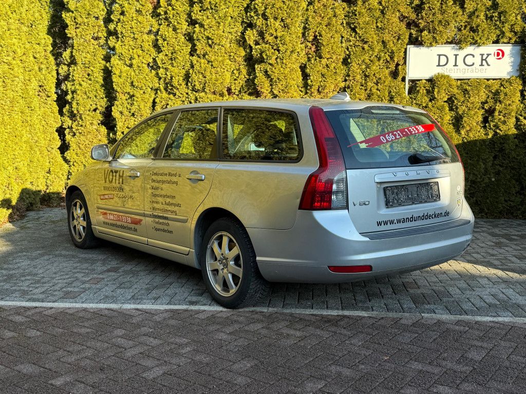 Fahrzeugabbildung Volvo V50 2.0D Aut. Momentum TEMP+KLIMA+MFL+T-LEDER