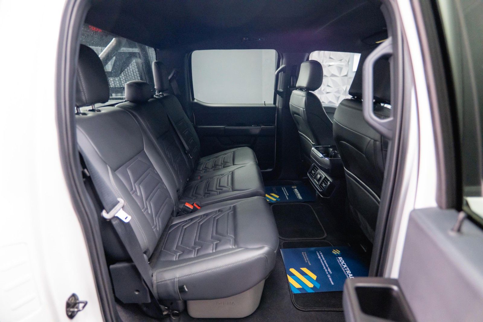 Fahrzeugabbildung Ford F150 5.0L V8 4x4 Offroad SuperCrew RAPTOR 19%