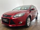 Ford Focus Turnier Titanium/1.HD/NUR 62t.KM/AUTOMATIK - Ford Focus aus 2011: Turnier