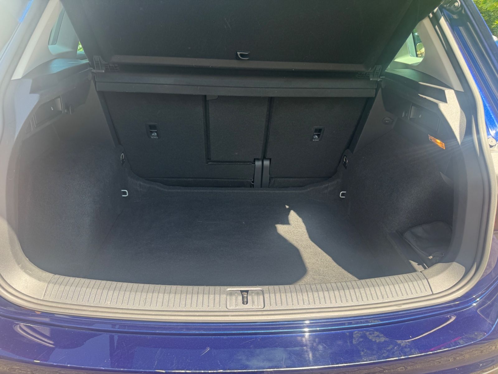 Fahrzeugabbildung Volkswagen Tiguan Comfortline LED+Navi+Kamera+ACC