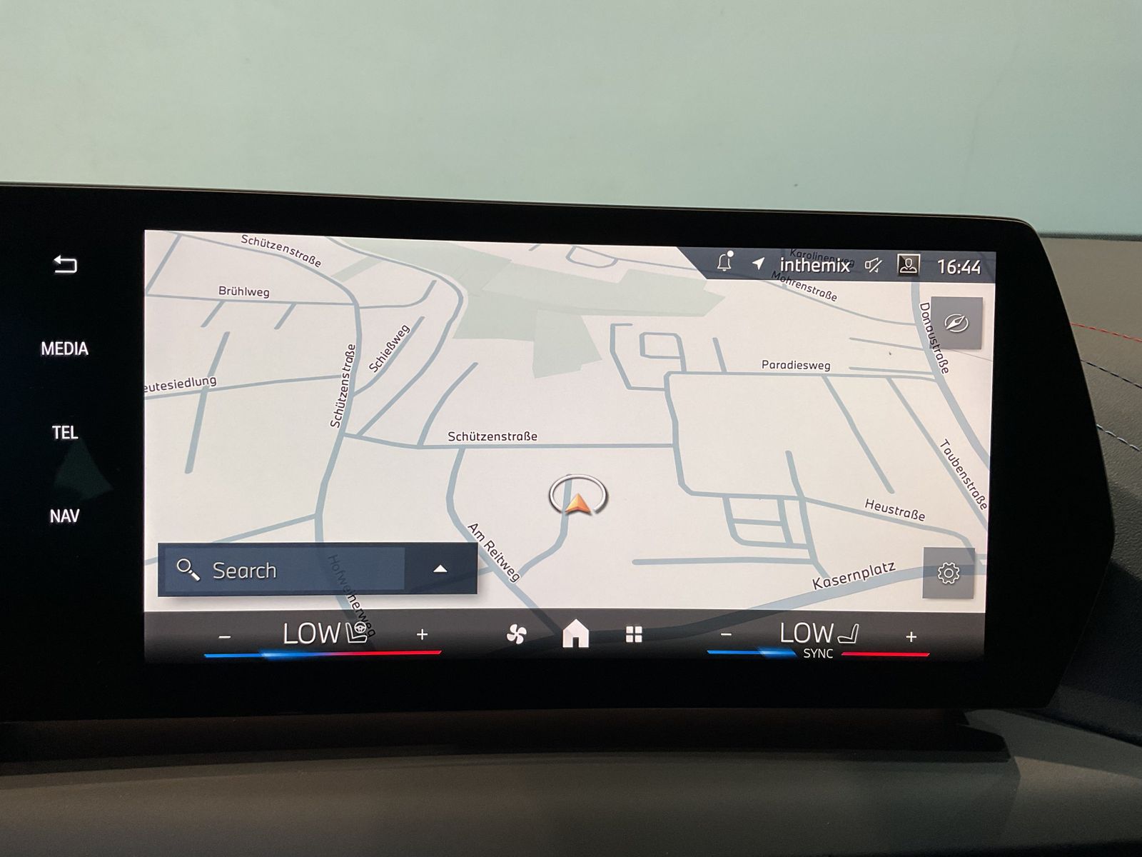 Fahrzeugabbildung BMW 220 Head-Up, Harman/Kardon, Lenkradheizung DAB