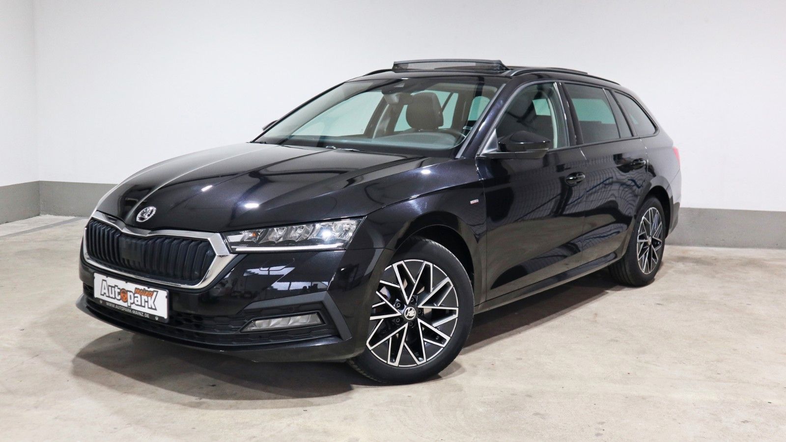 Skoda Octavia - 1