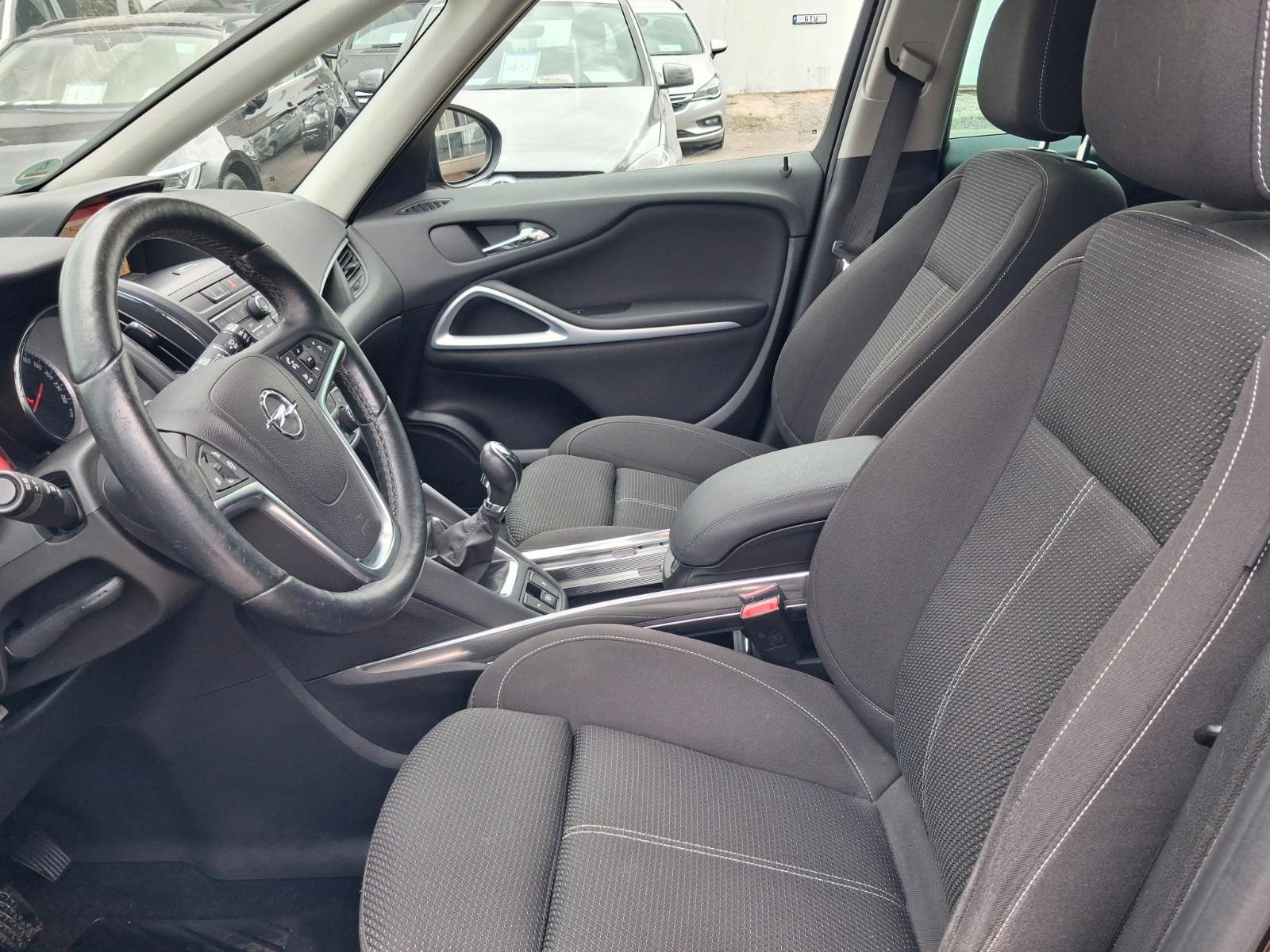 Opel Zafira C Tourer Style 7 Sitze