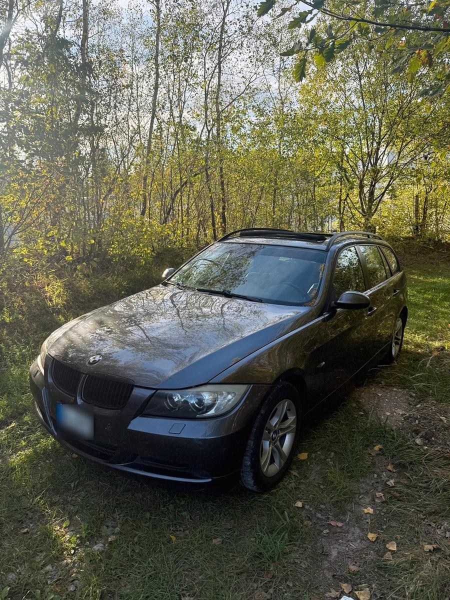 BMW 320