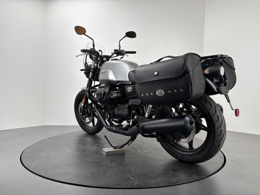 Fahrzeugabbildung Moto Guzzi V7 IV STONE *LEDERTASCHEN *NEUWERTIG